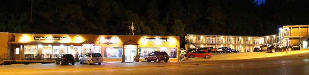Motel Deadwood Station Bunkhouse And Gambling Hall Exterior foto